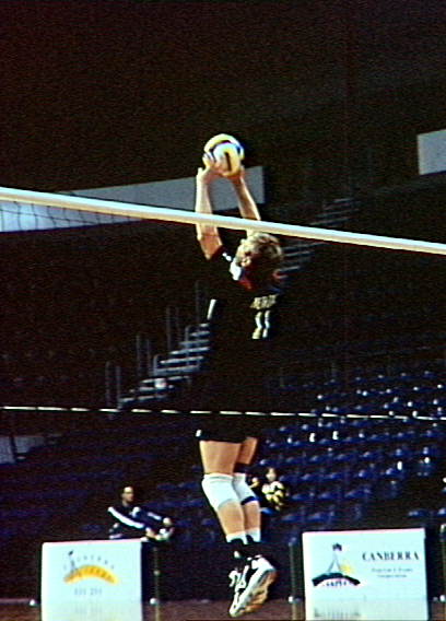 Volleyball action - Photo : NSIC Collection ASC